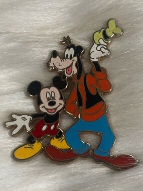 2008 Disney Trading Pin Friends Are Forever Mickey Mouse & Goofy